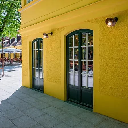 Gutshotel Menterschwaige-2